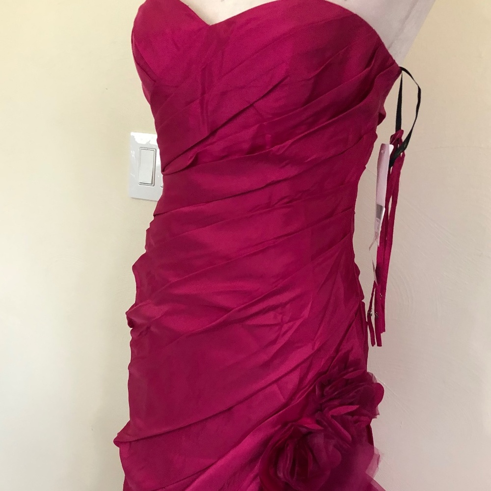 Fuchsia vertical ruffles. - Picture 9 of 10